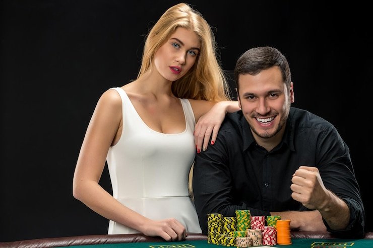 Meja Roulette Galactic Gems dengan roda putar